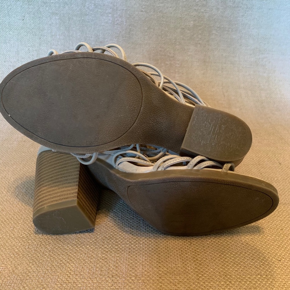 RAMPAGE Heels - Picture 6 of 7